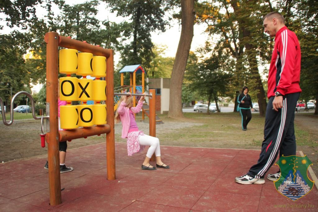 A Turisztikai Egyesület pályázatából megvalósult játszótér átadása