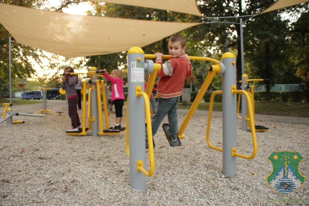 A Turisztikai Egyesület pályázatából megvalósult játszótér átadása