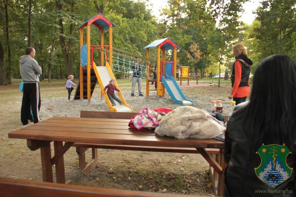 A Turisztikai Egyesület pályázatából megvalósult játszótér átadása